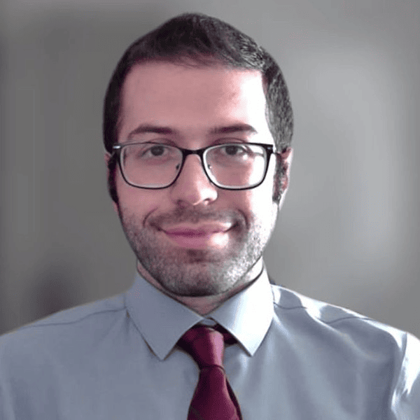 headshot of Rouzrokh Pouria